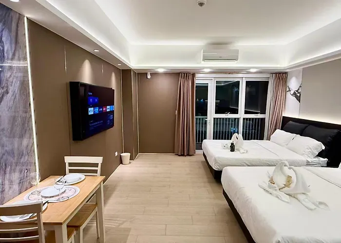 Venice Luxe Twin Bed ,pool, Kitchen For Max Of 3 Guests Only Apartment *