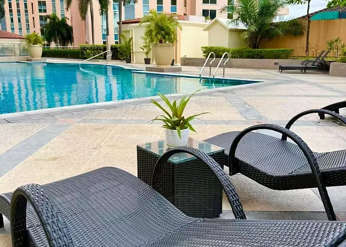 Venice Luxe Twin Bed ,pool, Kitchen For Max Of 3 Guests Only
